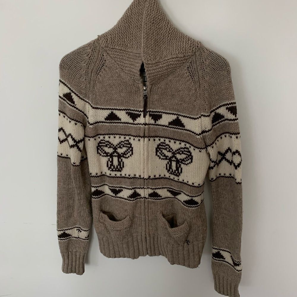 Aritzia TNA sweater 